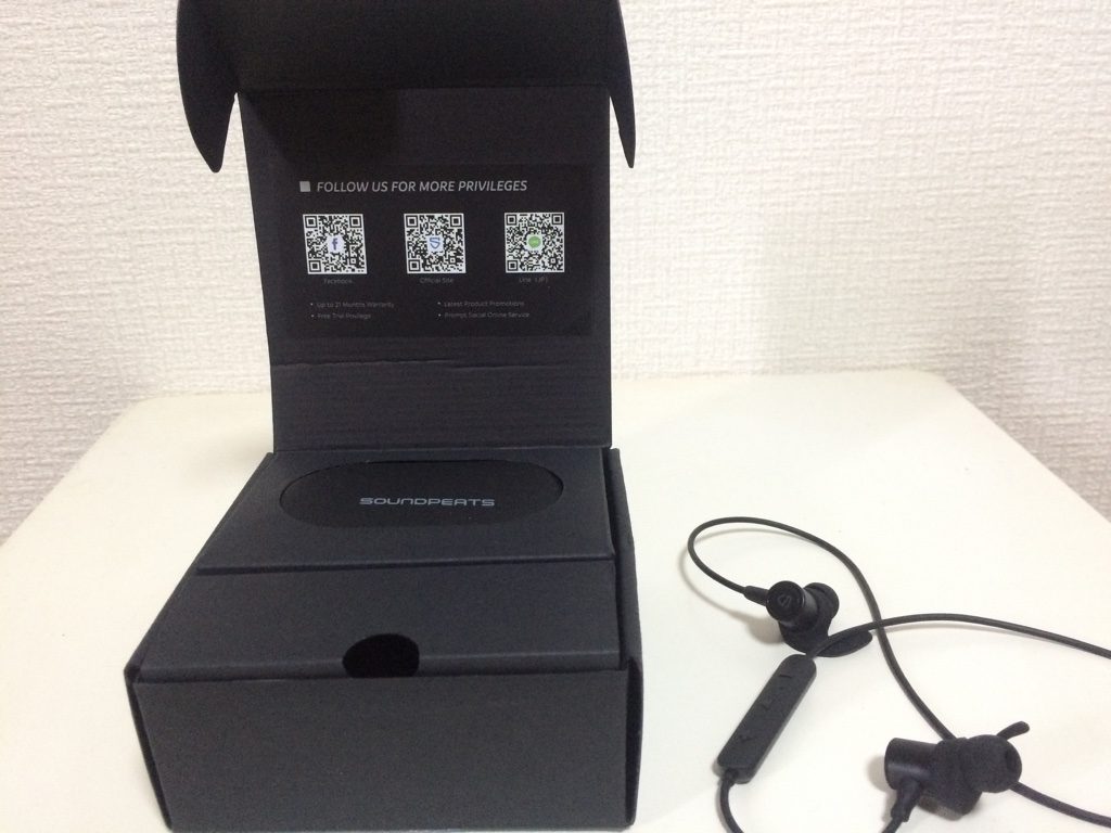 SOUNDPEATS Q30 HD Bluetooth イヤホン 化粧箱
